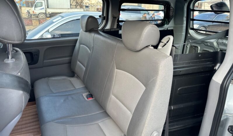 
								 مستعمل هيونداي – Hyundai فان – H1 ممتلئ									