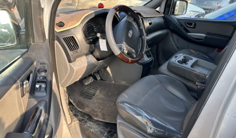 
								 مستعمل هيونداي – Hyundai فان – H1 ممتلئ									