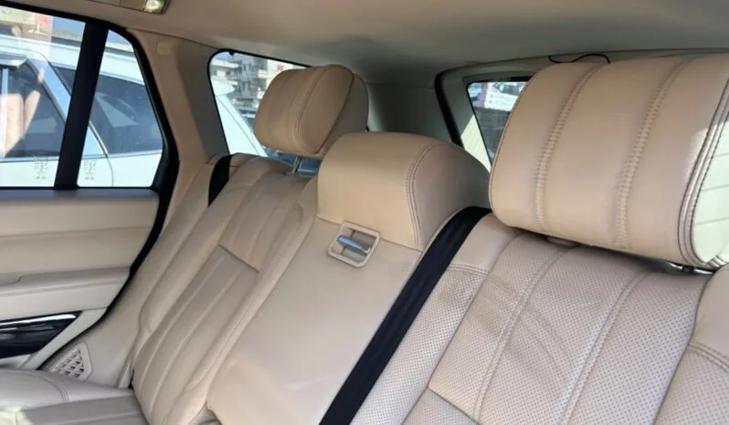
								 مستعمل لاند روفر – Land Rover فوغ – Range Rover Vogue ممتلئ									