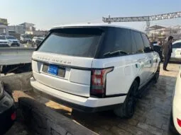 
										 مستعمل لاند روفر – Land Rover فوغ – Range Rover Vogue ممتلئ									