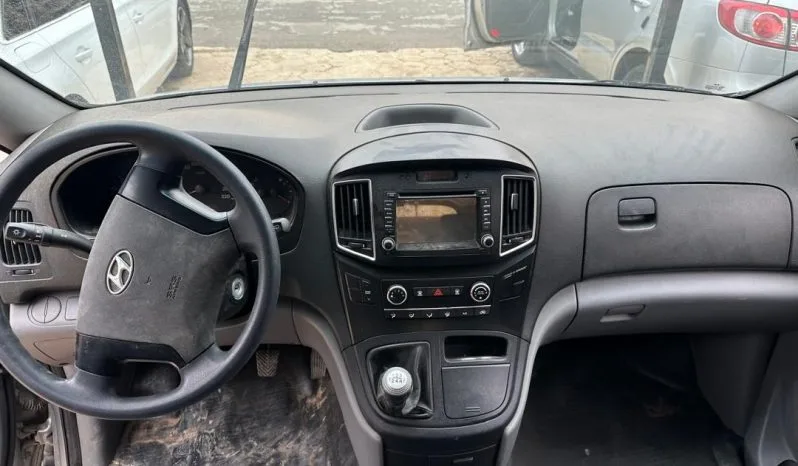 
								 مستعمل هيونداي – Hyundai فان – H1 ممتلئ									
