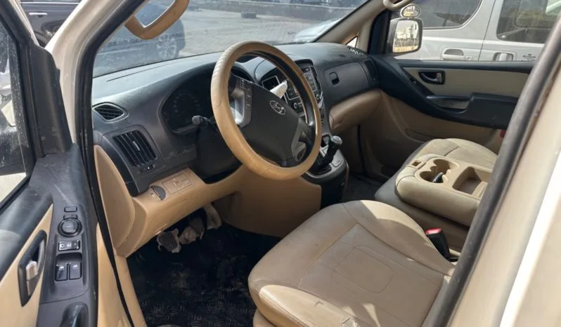
								 مستعمل هيونداي – Hyundai فان – H1 ممتلئ									