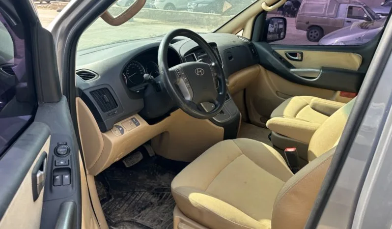 
								 مستعمل هيونداي – Hyundai فان – H1 ممتلئ									