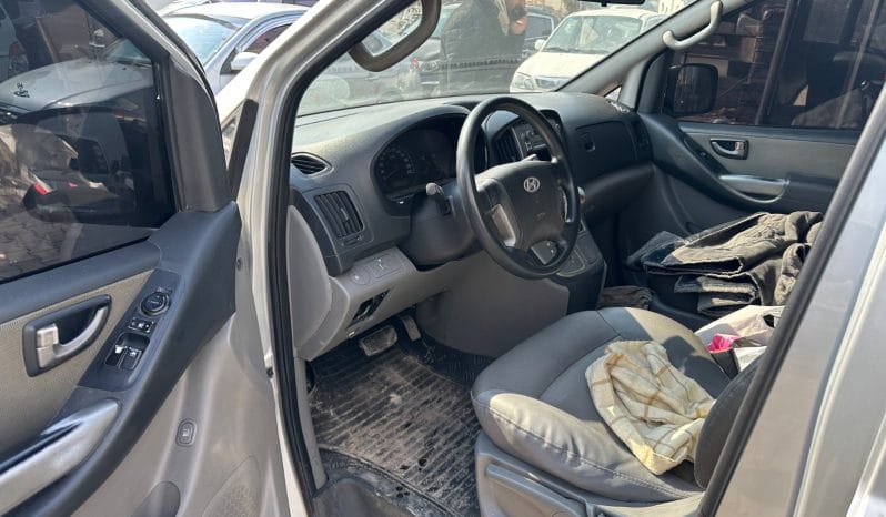 
								 مستعمل هيونداي – Hyundai فان – H1 ممتلئ									