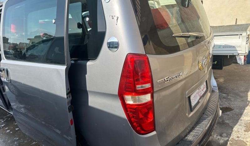 
								 مستعمل هيونداي – Hyundai فان – H1 ممتلئ									