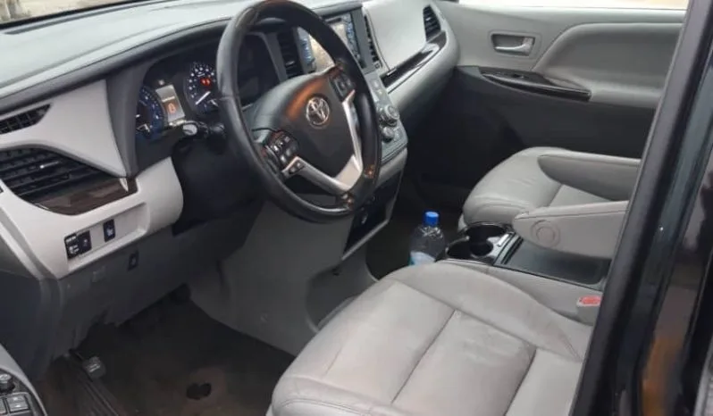 
								 مستعمل تويوتا – Toyota سيينا – Sienna ممتلئ									