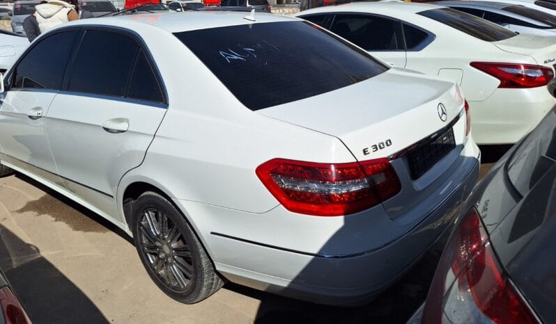 
								 مستعمل مرسيدس بينز – Mercedes benz E300 ممتلئ									