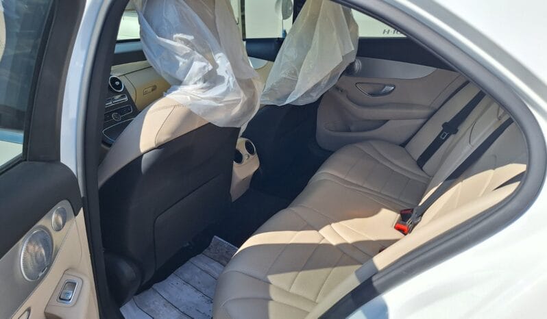 
								 مستعمل مرسيدس بينز – Mercedes benz C 300 ممتلئ									