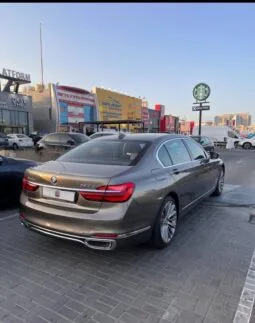 
										 بي ام دابيليو – BMW i740 ممتلئ									