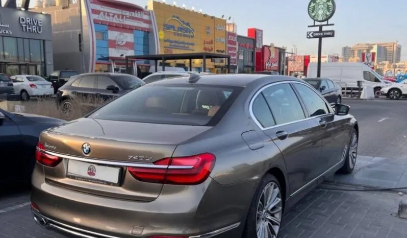 
								 بي ام دابيليو – BMW i740 ممتلئ									