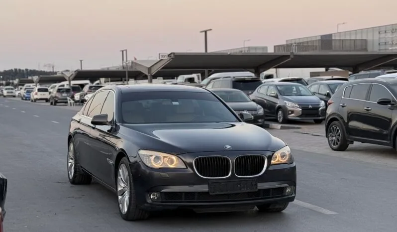 
								 بي ام دابيليو – BMW i740 ممتلئ									