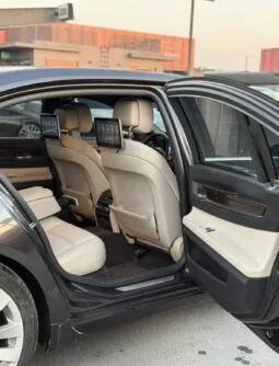 
										 بي ام دابيليو – BMW i740 ممتلئ									