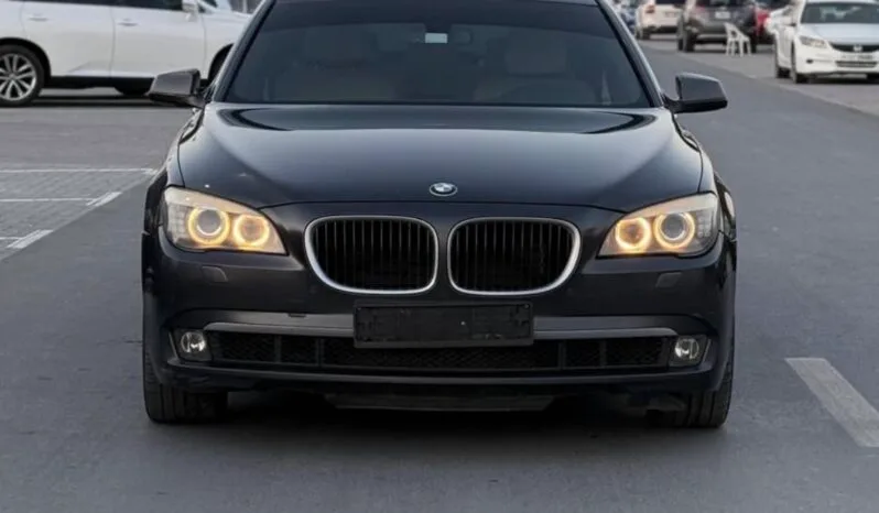 
								 بي ام دابيليو – BMW i740 ممتلئ									