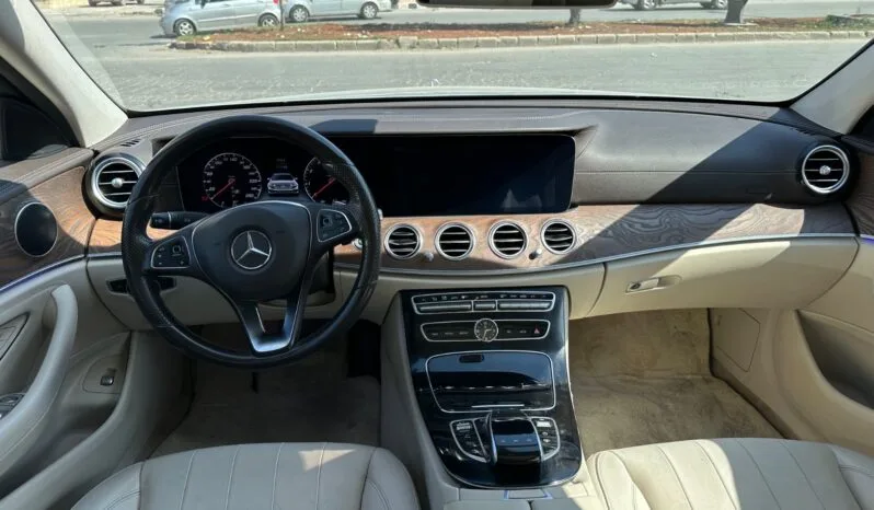 
								 مستعمل مرسيدس بينز – Mercedes benz E200 ممتلئ									