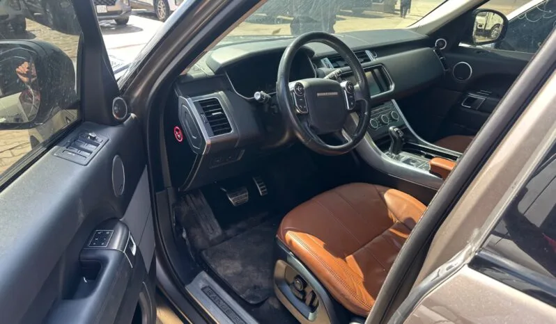 
								 مستعمل لاند روفر – Land Rover سبورت – Range Rover Sport ممتلئ									