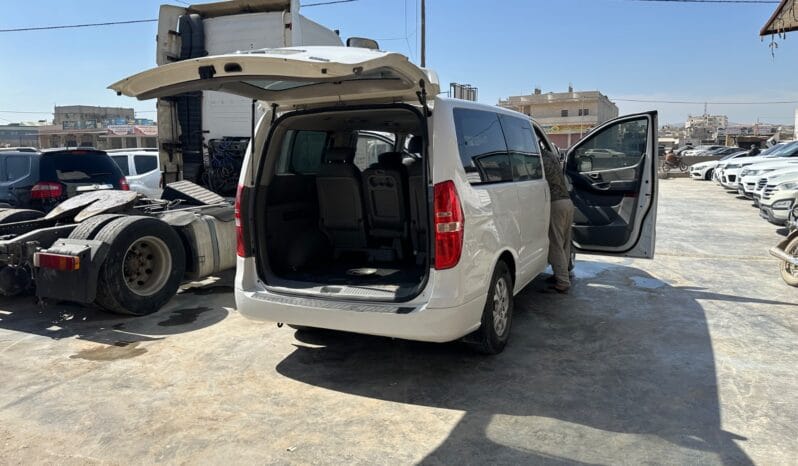 
								 مستعمل هيونداي – Hyundai فان – H1 ممتلئ									