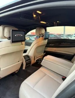 
										 بي ام دابيليو – BMW i740 ممتلئ									