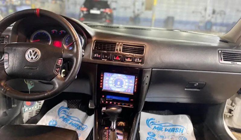 
								 فولكس فاكن – Volkswagen بورا – Bora ممتلئ									