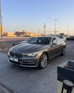 
										 بي ام دابيليو – BMW i740 ممتلئ									