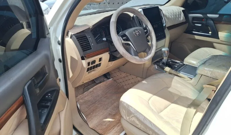 
								 مستعمل تويوتا – Toyota لاند كروزر – Land Cruiser ممتلئ									