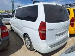 
										 مستعمل هيونداي – Hyundai فان – H1 ممتلئ									