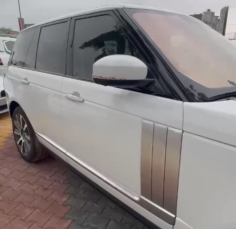 
								 لاند روفر – Land Rover فوغ – Range Rover Vogue ممتلئ									