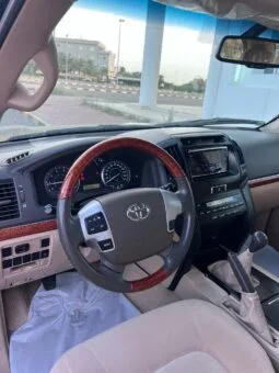 
										 تويوتا – Toyota لاند كروزر – Land Cruiser ممتلئ									
