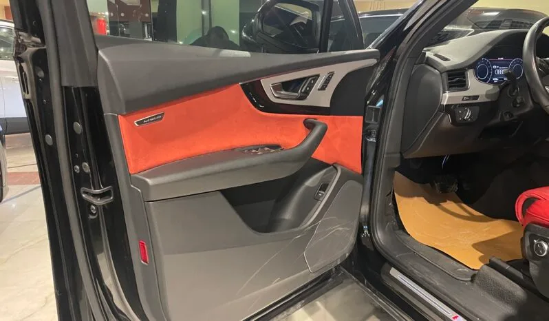 
								 اودي – Audi Q7 ممتلئ									