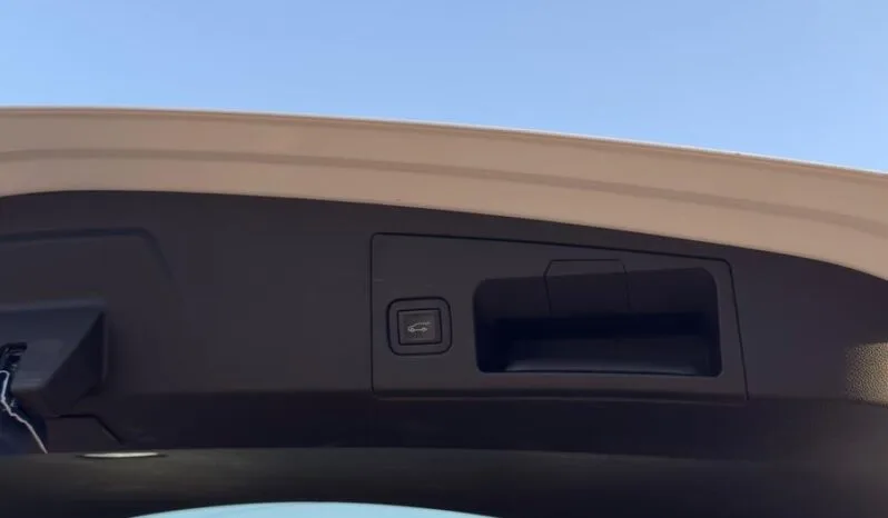 
								 كاديلاك – Cadillac XT5 ممتلئ									