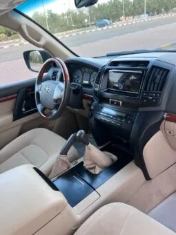 
										 تويوتا – Toyota لاند كروزر – Land Cruiser ممتلئ									