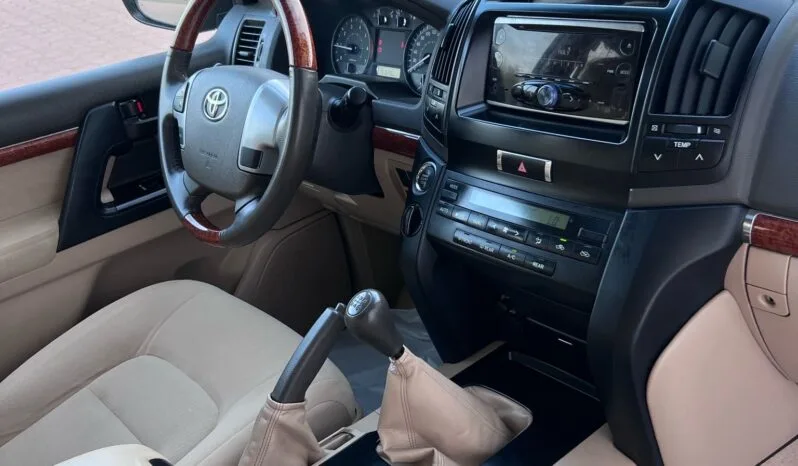 
								 تويوتا – Toyota لاند كروزر – Land Cruiser ممتلئ									