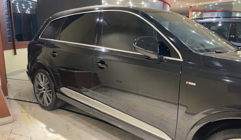 
								 اودي – Audi Q7 ممتلئ									