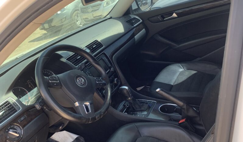 
								 فولكس فاكن – Volkswagen باسات – Passat ممتلئ									