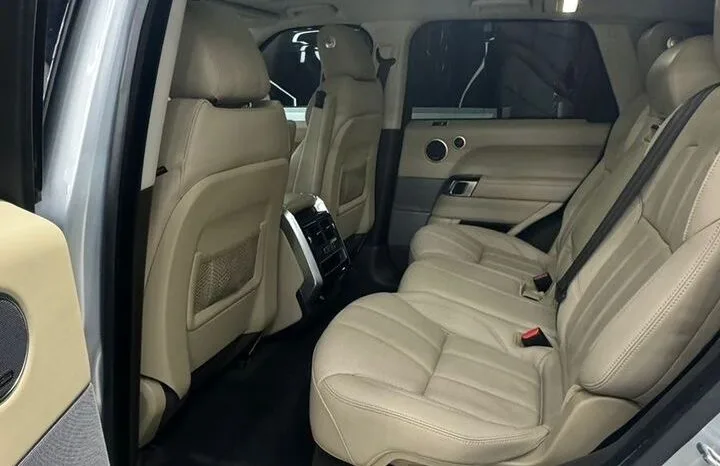 
								 لاند روفر – Land Rover سبورت – Range Rover Sport ممتلئ									