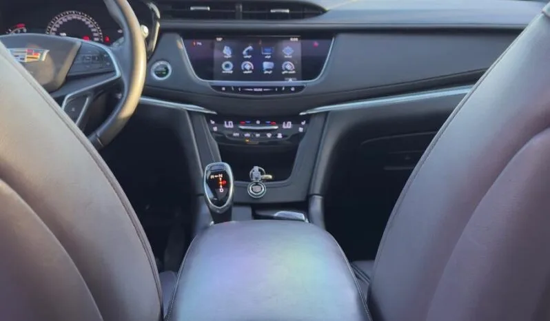 
								 كاديلاك – Cadillac XT5 ممتلئ									