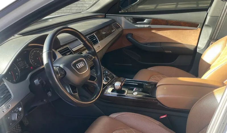 
								 اودي – Audi A8 ممتلئ									