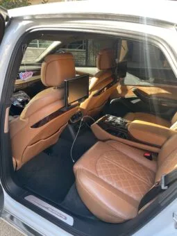 
										 اودي – Audi A8 ممتلئ									