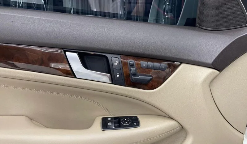 
								 مستعمل مرسيدس بينز – Mercedes benz C 250 ممتلئ									