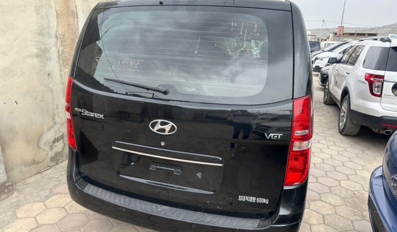 
								 مستعمل هيونداي – Hyundai فان – H1 ممتلئ									