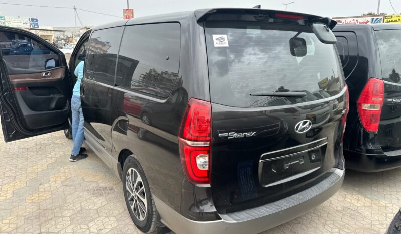
								 مستعمل هيونداي – Hyundai فان – H1 ممتلئ									