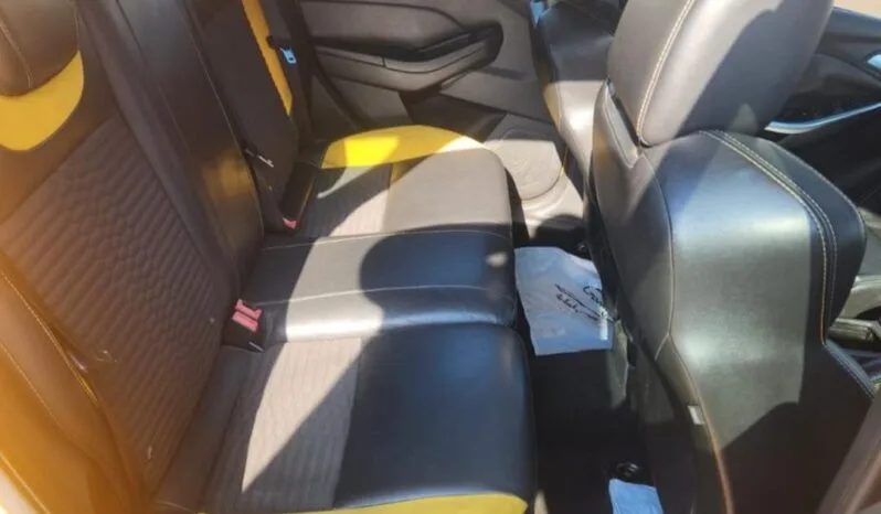 
								 فورد – Ford فوكس – Focus ممتلئ									