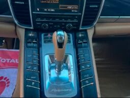 
										 بورش – Porsche باناميرا – Panamera ممتلئ									