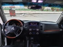 
										 ميتسوبيشي – Mitsubishi Pajero ممتلئ									