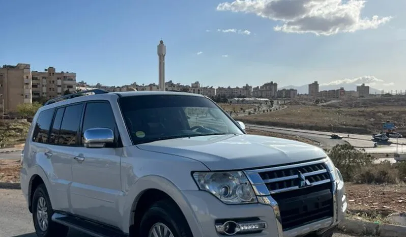 
								 ميتسوبيشي – Mitsubishi Pajero ممتلئ									