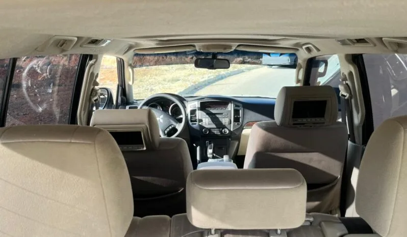 
								 ميتسوبيشي – Mitsubishi Pajero ممتلئ									