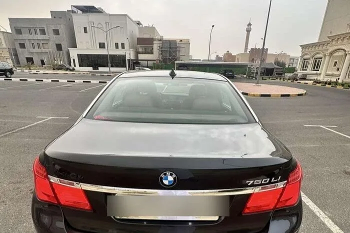 
								 بي ام دابيليو – BMW 750 ممتلئ									