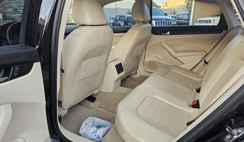 
								 فولكس فاكن – Volkswagen باسات – Passat ممتلئ									