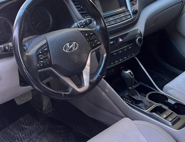 
								 هيونداي – Hyundai توسان – Tusan ممتلئ									