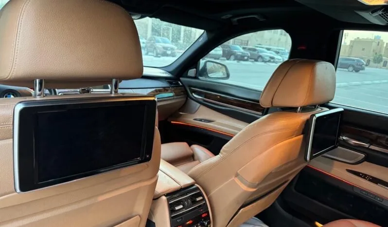 
								 بي ام دابيليو – BMW 740 ممتلئ									