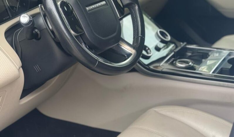 
								 مستعمل لاند روفر – Land Rover فيلار – Range Rover Velar ممتلئ									